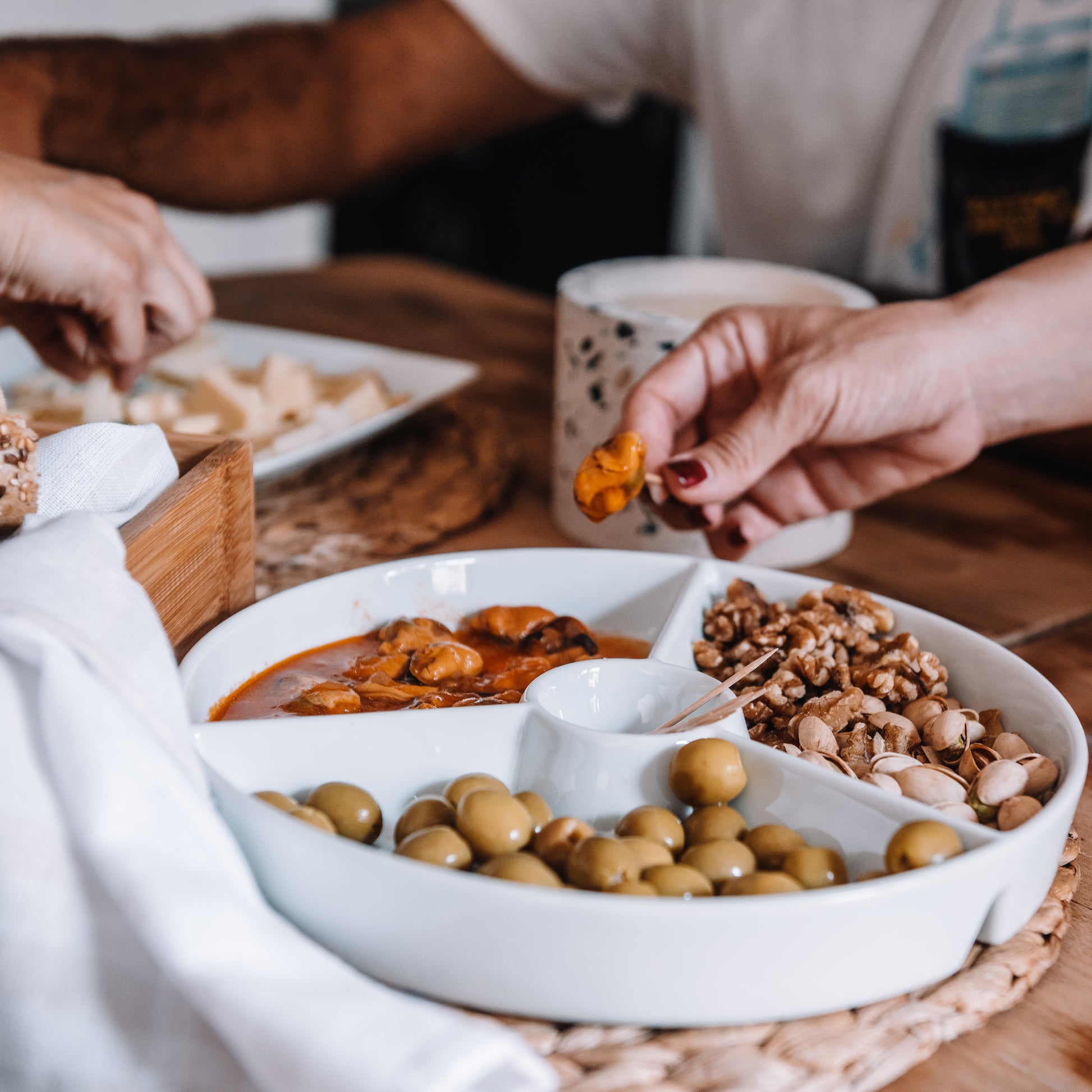 Plato para Snacks de Porcelana Redondo 18.5 cm,25.5 cm