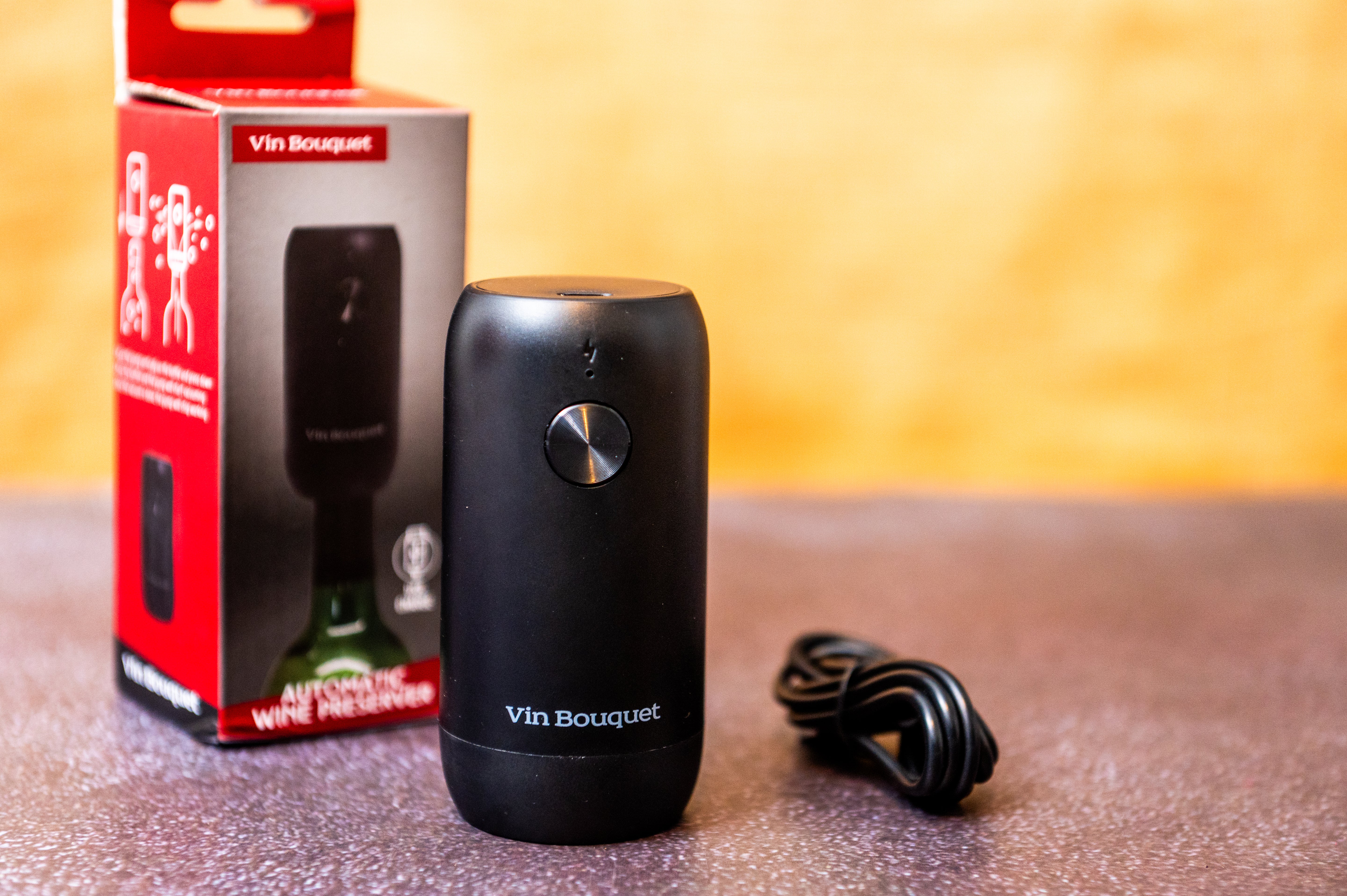 Automatischer Vakuumverschluss mit Licht für Wein