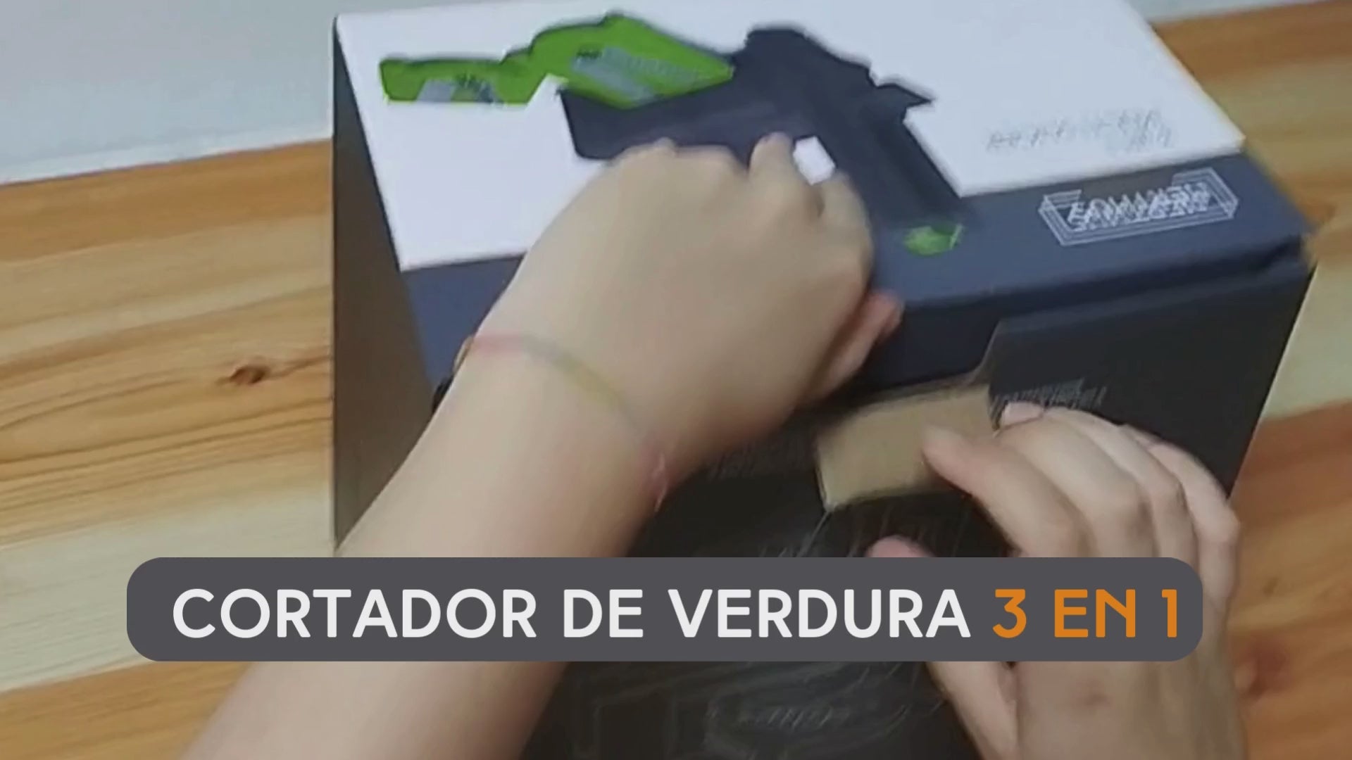 Cargar vídeo: Cortador de verduras 3 en 1 con cuchillas intercambiables